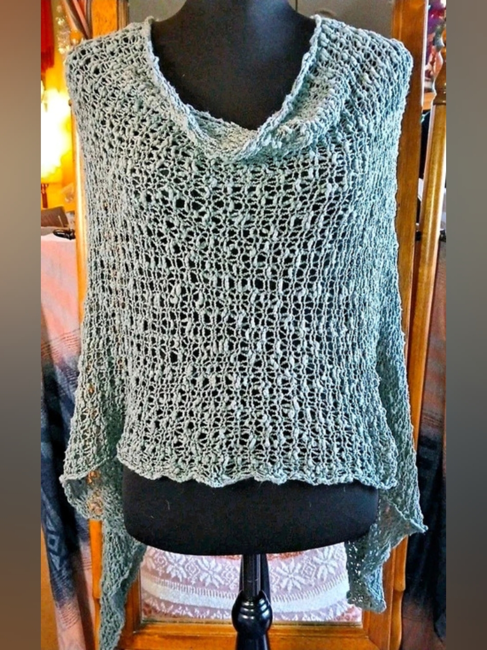 Open Knit Poncho in Gray Like New